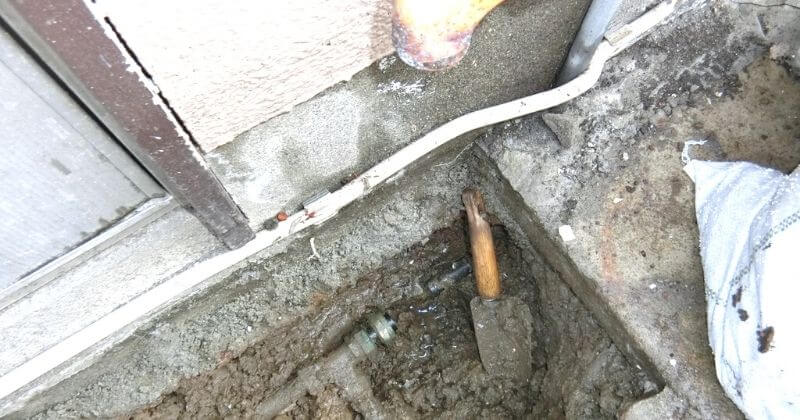 漏水していた給水管の撤去状況