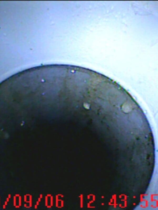 清掃後の排水管内の画像